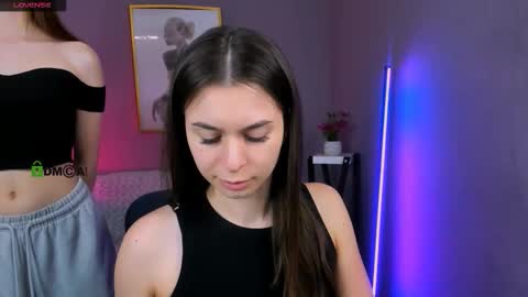 Snapshot of flora_ri chatting on November 24, 2025, 10:26 am just ask me online show from November 24, 2025, 10:26 am