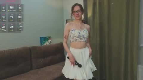 Snapshot of florafitch chatting on October 12, 2025, 1:21 pm Anna online show from October 12, 2025, 1:21 pm