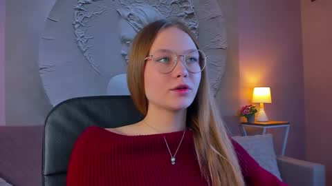 Snapshot of floralarsson chatting on May 21, 2026, 3:41 pm hey there guys im Flora no not the one from WInx. But I love magical stuff and especially I love nature. I dont know I thin online show from May 21, 2026, 3:41 pm