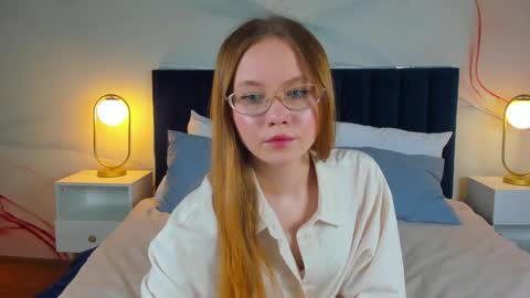 Snapshot of floralarsson chatting on June 3, 2026, 2:58 am hey there guys im Flora no not the one from WInx. But I love magical stuff and especially I love nature. I dont know I thin online show from June 3, 2026, 2:58 am