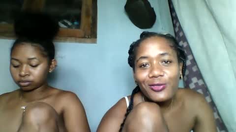 Snapshot of florencia011 chatting on February 24, 2025, 8:25 pm florencia011 online show from February 24, 2025, 8:25 pm