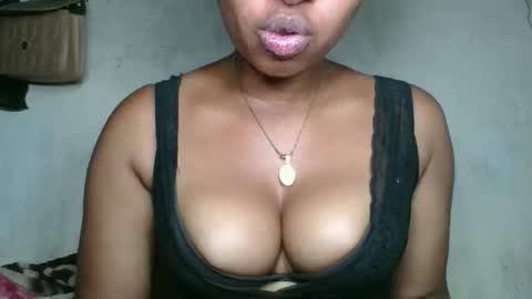 Snapshot of florencia011 chatting on October 26, 2025, 2:45 pm florencia011 online show from October 26, 2025, 2:45 pm