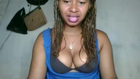 Snapshot of florencia011 chatting on October 29, 2025, 7:21 am florencia011 online show from October 29, 2025, 7:21 am