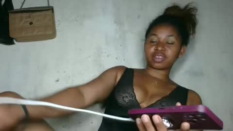 Snapshot of florencia011 chatting on November 5, 2025, 11:10 am florencia011 online show from November 5, 2025, 11:10 am