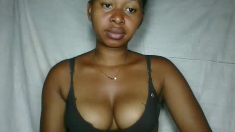 Snapshot of florencia011 chatting on November 23, 2025, 3:28 am florencia011 online show from November 23, 2025, 3:28 am