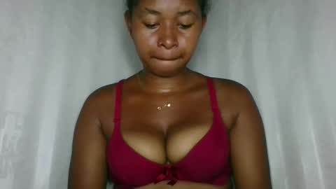 Snapshot of florencia011 chatting on December 1, 2025, 11:48 am florencia011 online show from December 1, 2025, 11:48 am