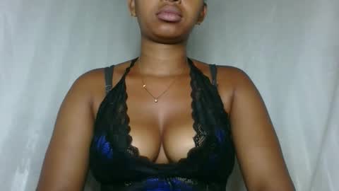 Snapshot of florencia011 chatting on December 22, 2025, 3:25 am florencia011 online show from December 22, 2025, 3:25 am