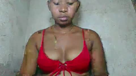 florencia011 online show from April 22, 2026, 11:12 am