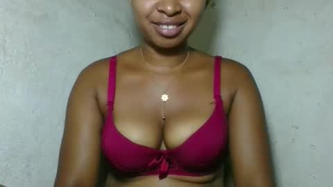 florencia011 online show from April 25, 2026, 7:00 am