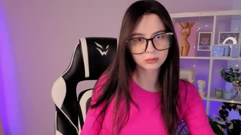 Flori online show from April 18, 2026, 2:59 am