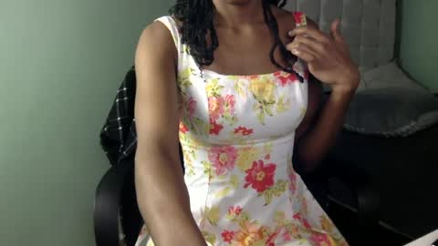 Snapshot of flower748 chatting on July 7, 2026, 11:36 am flower748 online show from July 7, 2026, 11:36 am
