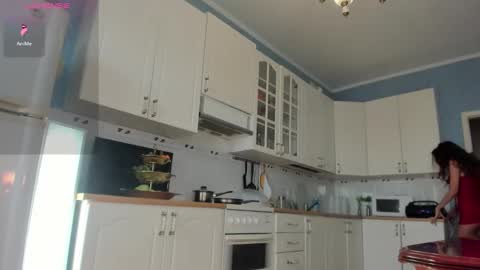 Nicole online show from January 14, 2026, 3:12 am