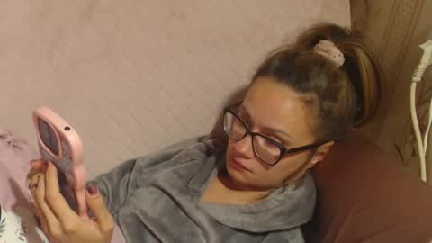 say meow and send tip  online show from September 29, 2025, 11:15 am