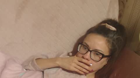 say meow and send tip  online show from November 15, 2025, 12:13 pm