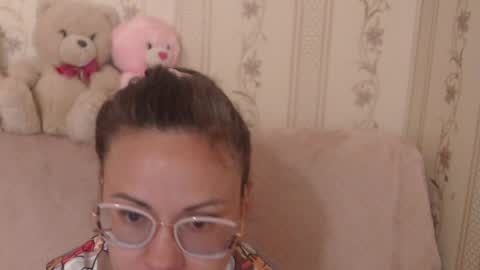 say meow and send tip  online show from May 10, 2026, 7:35 am