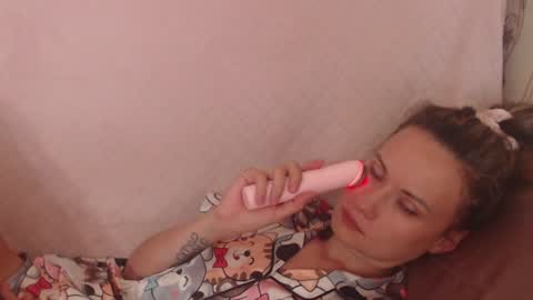 Snapshot of flowercandydoll chatting on July 26, 2026, 8:21 am say meow and send tip online show from July 26, 2026, 8:21 am