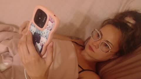 Snapshot of flowercandydoll chatting on August 4, 2026, 9:28 pm say meow and send tip online show from August 4, 2026, 9:28 pm