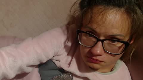 say meow and send tip  online show from October 3, 2025, 8:50 pm