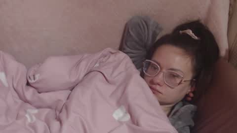 say meow and send tip  online show from March 20, 2026, 11:04 am