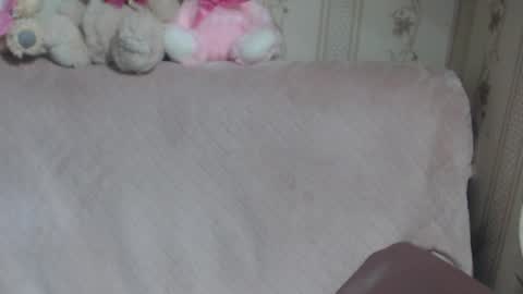 say meow and send tip  online show from April 2, 2026, 10:29 pm