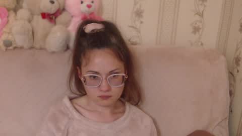 Snapshot of flowercandydoll13 chatting on May 4, 2026, 8:49 pm say meow and send tip online show from May 4, 2026, 8:49 pm