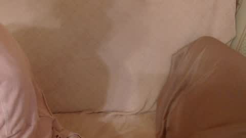 Snapshot of flowercandydoll13 chatting on May 22, 2026, 5:18 pm say meow and send tip online show from May 22, 2026, 5:18 pm