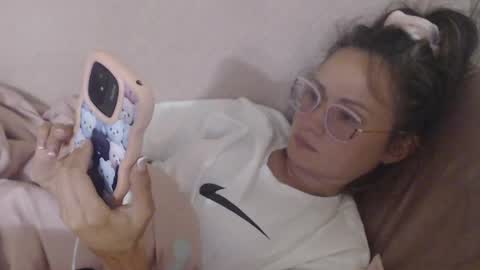 Snapshot of flowercandydoll13 chatting on May 25, 2026, 4:13 pm say meow and send tip online show from May 25, 2026, 4:13 pm
