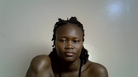 flowerdiva002 online show from November 19, 2025, 7:08 am