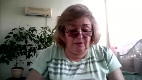 Flowerlower online show from February 12, 2025, 9:52 am