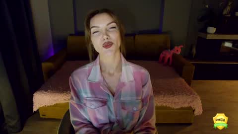 Snapshot of flowerr_powerr chatting on May 22, 2026, 8:47 pm Katrin online show from May 22, 2026, 8:47 pm