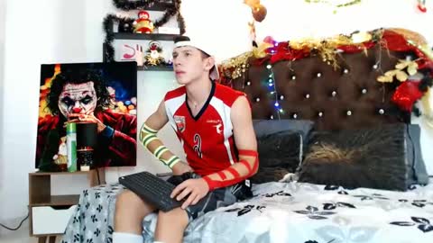 flowers109 online show from December 10, 2024, 8:27 pm