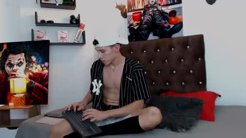 flowers109 online show from January 16, 2025, 8:46 pm