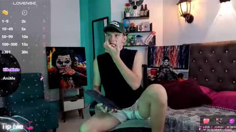 flowers109 online show from December 4, 2025, 11:02 pm