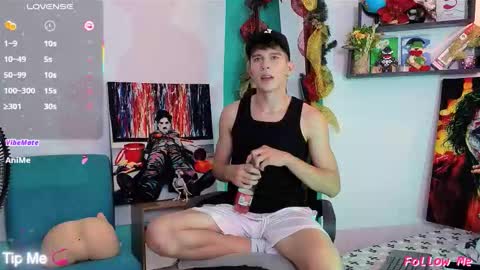 flowers109 online show from December 22, 2025, 11:24 pm