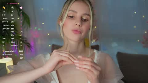 Adeline online show from January 29, 2025, 12:13 pm