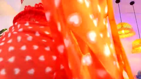  FLUFFY BUBBLE  online show from April 22, 2026, 4:37 am