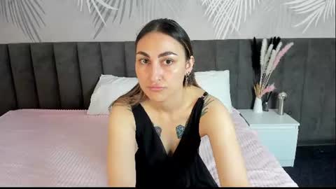 Snapshot of fly_ari chatting on June 14, 2026, 9:00 am fly_ari online show from June 14, 2026, 9:00 am