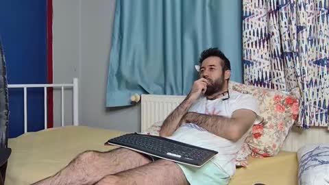 Fly online show from November 26, 2025, 10:33 pm