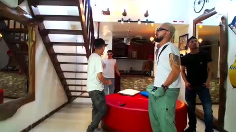 flyckers online show from January 12, 2025, 1:32 am