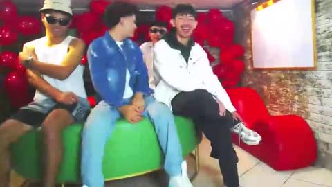 flyckers online show from March 8, 2025, 9:18 pm