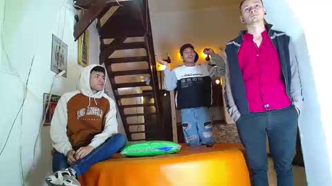 flyckers online show from October 20, 2025, 8:20 pm