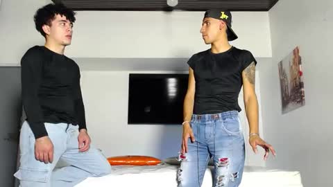 flyckers online show from November 8, 2025, 9:46 pm