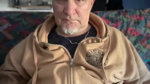 Snapshot of fnkywht60smthng_ chatting on March 6, 2026, 5:53 pm fnkywht60smthng_ online show from March 6, 2026, 5:53 pm