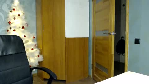 Molli  Ready for any play with you. Hottest show in pvt  Help a student earn big tokens  online show from January 21, 2025, 10:41 pm