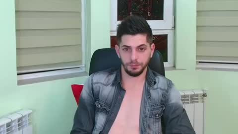 independent model online show from January 14, 2025, 9:30 pm