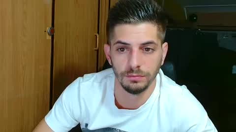 independent model online show from September 12, 2025, 6:41 pm