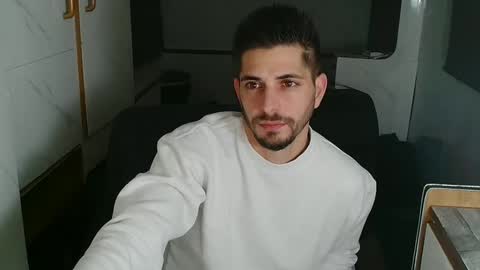 independent model online show from November 24, 2025, 7:24 pm