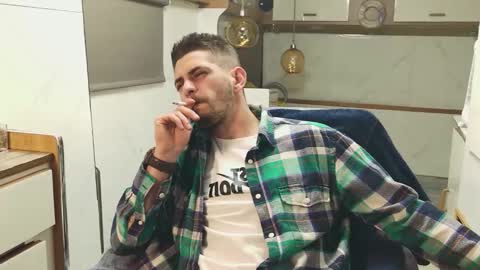 independent model online show from April 28, 2026, 5:29 pm