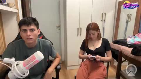 footaurastudio online show from June 11, 2026, 2:33 am