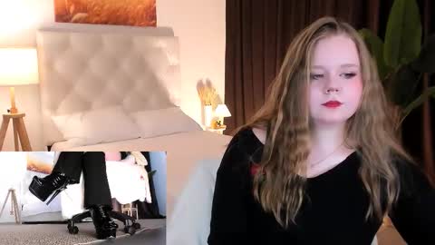 Molly online show from September 16, 2025, 12:33 am